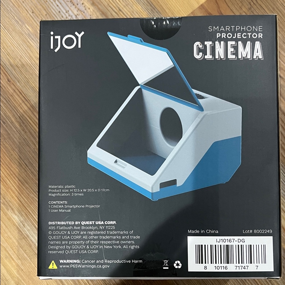 Portable Blue Projector - Picture 4 of 5